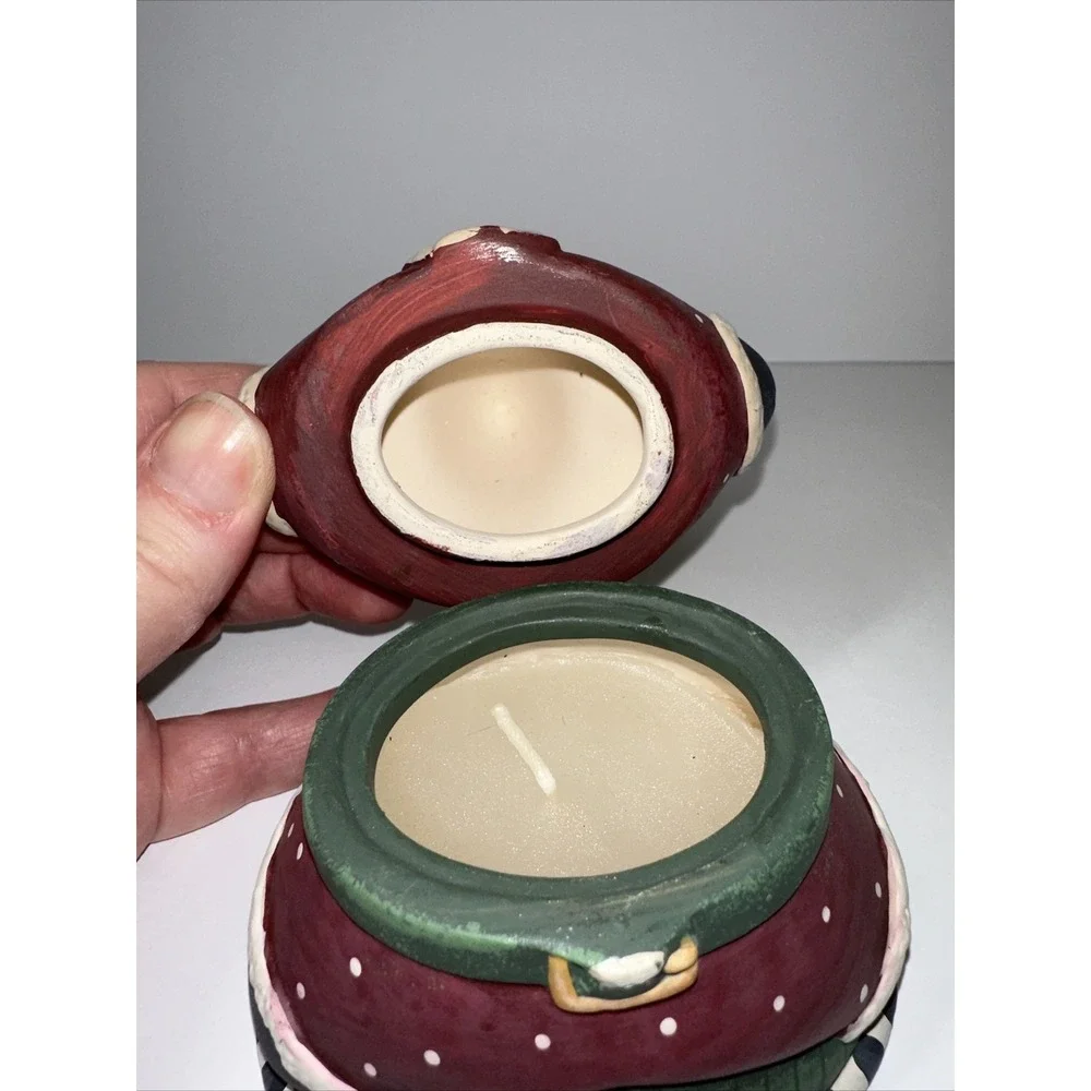 Debbie Mumm's Igloo Village‎ Santa Shaped Candle